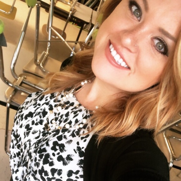 Meet your Posher, Naomi - Picture 1 of 1